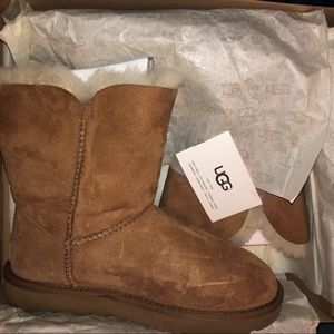 Chestnut Bailey Button II